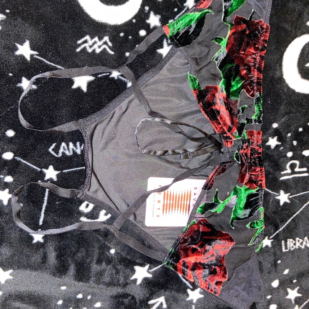 NWT Savage Fenty 1x velvet panties!!